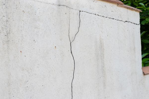 Foundation Crack Patching Service
